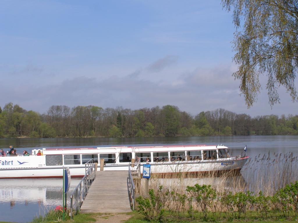 Hotel Fahrhaus Niederkleveez Boßdorf Exterior foto